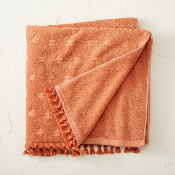 Opalhouse Bath Jungalow X Opalhouse Nwt Jacquard Bath Towel W Fringe Rose Poshmark